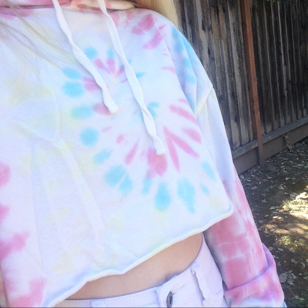 Forever 21 crop long sleeve top